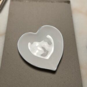 The White Company Heart-Shaped ceramic Dish - White